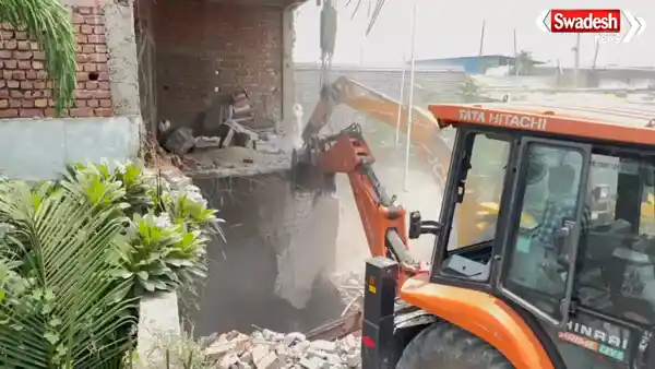https://swadeshlive.com/korba-bulldozer-action/