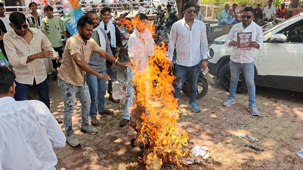 Paper Leak Protest 