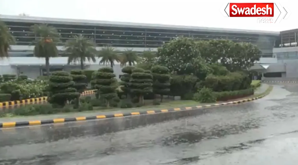 Sudden Rain In Delhi Today