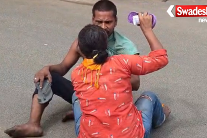 Agra Husband Wife Street Fight