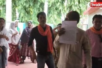 https://swadeshlive.com/chirmiri-road-construction-controversy/