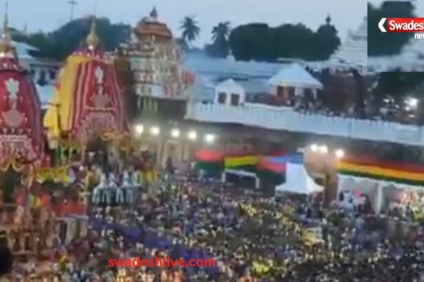 पुरी में भगवान जगन्नाथ की रथ यात्रा के दौरान उमड़ी भारी श्रद्धालुओं की भीड़