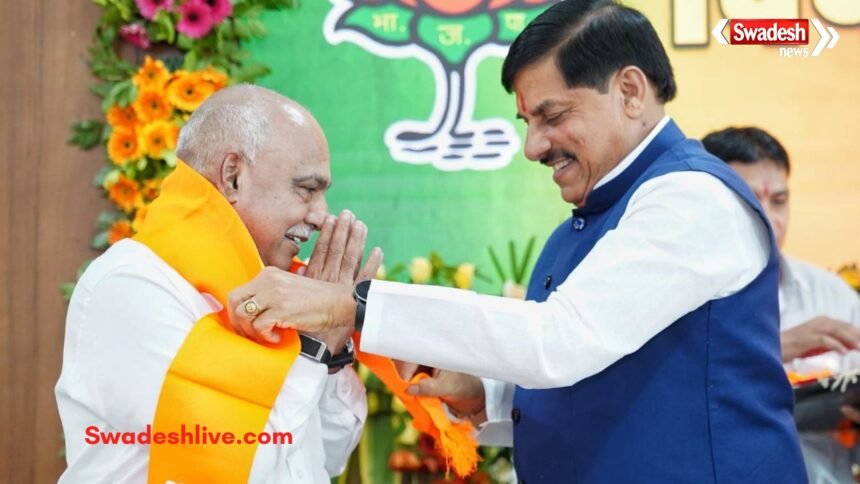मुख्यमंत्री डॉ. मोहन यादव भाजपा प्रदेश अध्यक्ष हेमंत खंडेलवाल के एक वर्ष के कार्यकाल पर उन्हें शुभकामनाएं देते हुए।