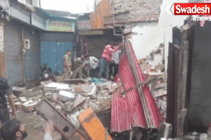 Agra Subhash Bazar Shop Collapse