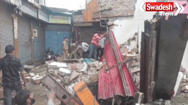 Agra Subhash Bazar Shop Collapse