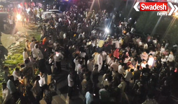 Datia Highway Jam Narottam Mishra Supporters
