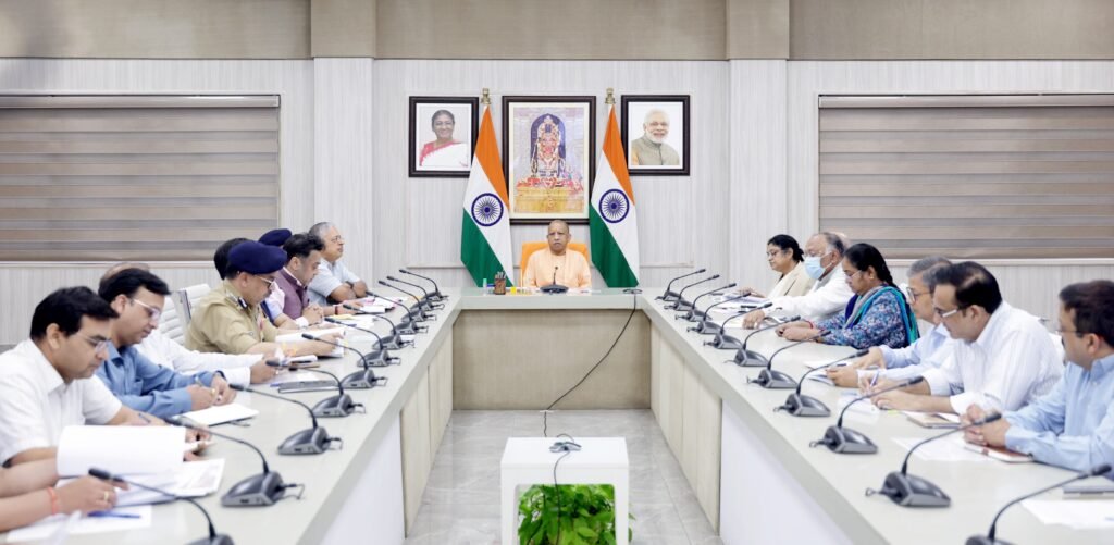 Kanwar Yatra 2026: मुख्यमंत्री योगी आदित्यनाथ के सख्त निर्देश, सुरक्षा, स्वास्थ्य, ड्रोन निगरानी और फेक न्यूज पर होगी कड़ी कार्रवाई
