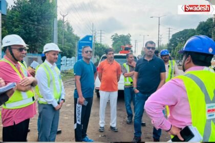 Bhopal Metro Project के निर्माण कार्य का निरीक्षण करते MPMRCL के प्रबंध संचालक