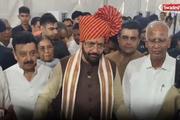 नांगल चौधरी इंटीग्रेटेड मल्टी मॉडल लॉजिस्टिक हब से पहली मालगाड़ी को हरी झंडी दिखाते मुख्यमंत्री नायब सिंह सैनी