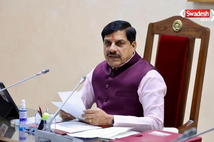 /bhopal-cm-dr-mohan-yadav-transfer-money-in-students-account/