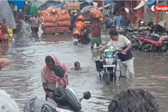 भागलपुर में 10 मिनट की बारिश के बाद सड़कों पर घुटने भर पानी