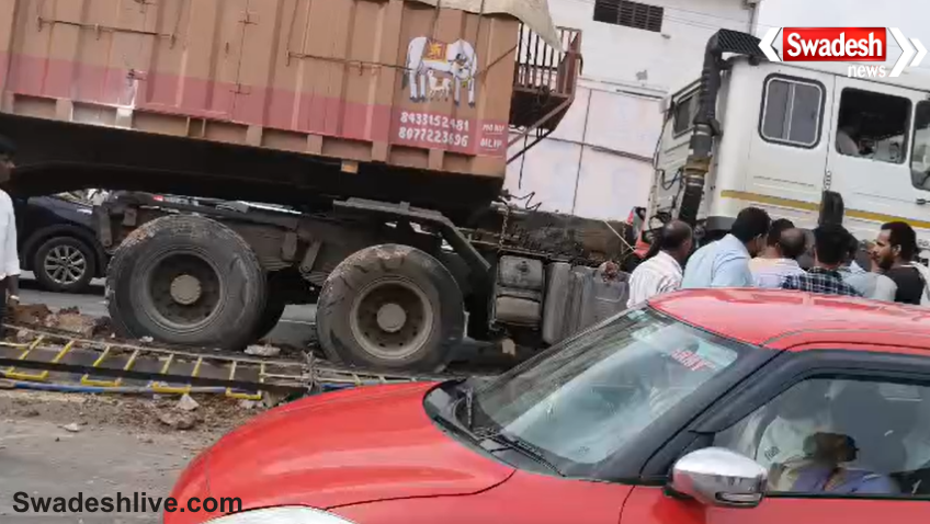 Agra Road Accident