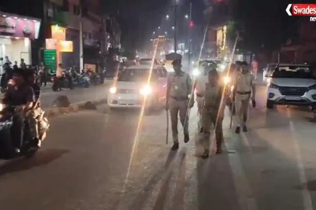Kaithal Police Foot Patrol: शहर और गांवों में पैदल गश्त, नशे के खिलाफ सख्त चेतावनी