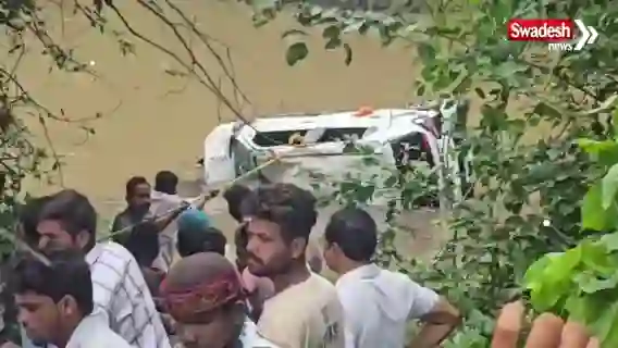Nalkheda Car Accident baglamukhi-temple