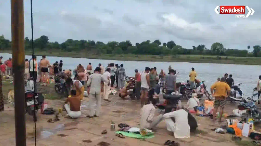 Pitru Paksha Men Pitru Tarpan