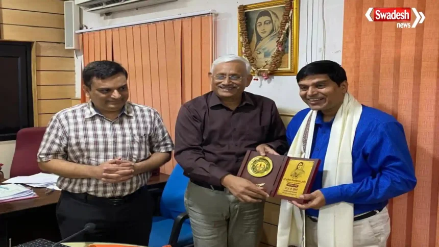 DAVV Indore News में नशामुक्ति कमेटी और छात्रों के दुर्घटना बीमा को मंजूरी