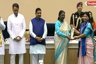 शिक्षक दिवस पर राष्ट्रपति द्रौपदी मुर्मु ने मध्यप्रदेश के दो शिक्षकों को राष्ट्रीय शिक्षक पुरस्कार 2026 से सम्मानित किया।
