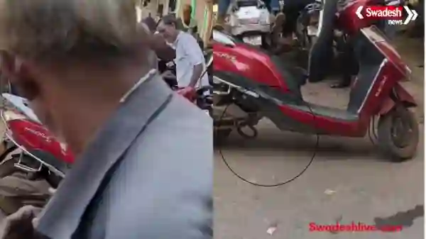 /ashoknagar-snake-rescue-scooty/