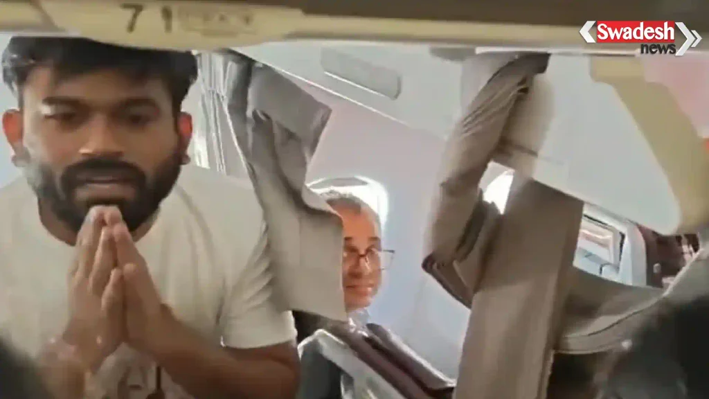 cjp-protest-delhi-abhijeet-dipke-detained-airport/